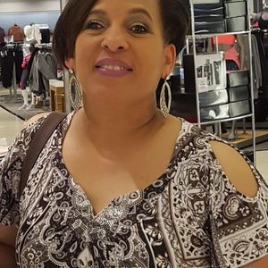 Meet your Posher, Gloria